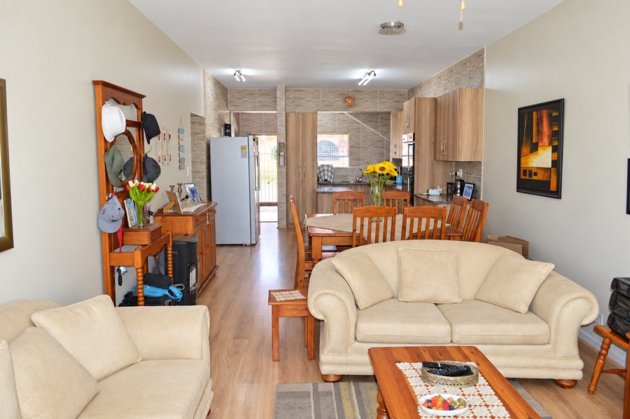 2 Bedroom Property for Sale in Flimieda North West